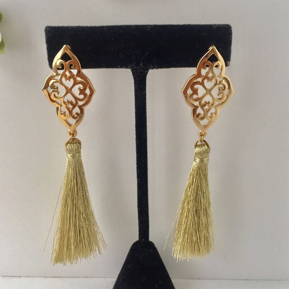 NEW GOLD TASSLE FUN EARRINGS